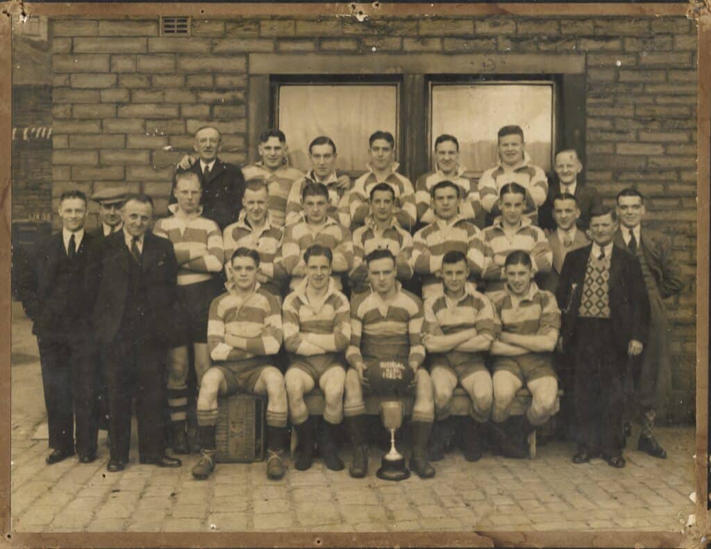 siddal team pic 1935-36 scan 600 dpi