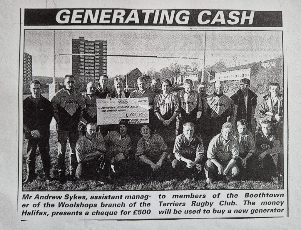 Boothtown receive cheque from Halifax Building Society