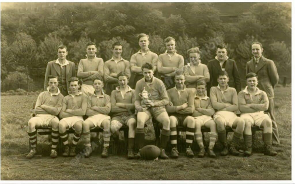 Hebden Bridge Team pic with trophy