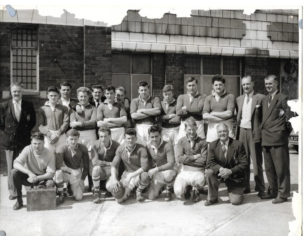 Ovenden team pic at Thrum Hall