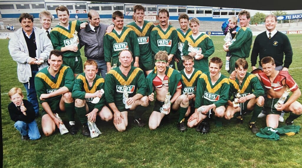 Park Amateurs A at Thrum Hall team photo with medals