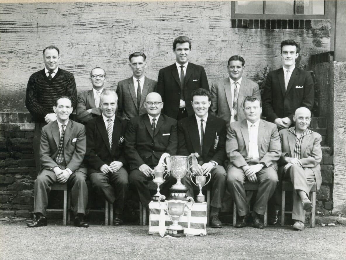 Siddal Committee pic 1962 63 .pdf