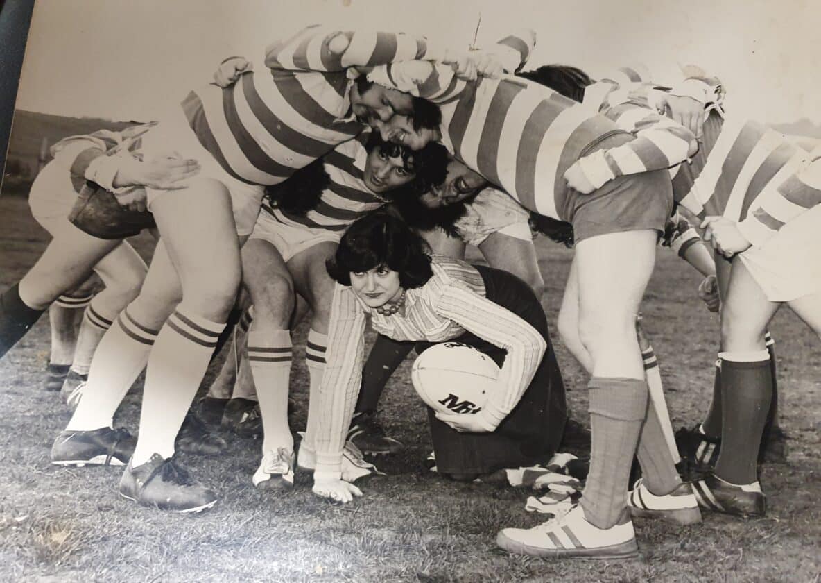 Siddal pack with actress