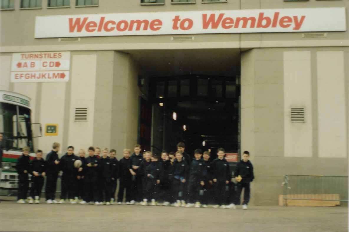 Wembley U 11 arrive
